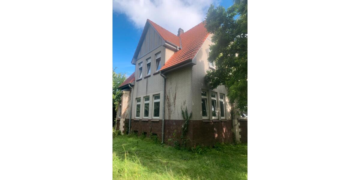 Villa Beverstedt - 9 Zimmer, 260 m&sup2;, 230.000&euro; | Angebot:27144683