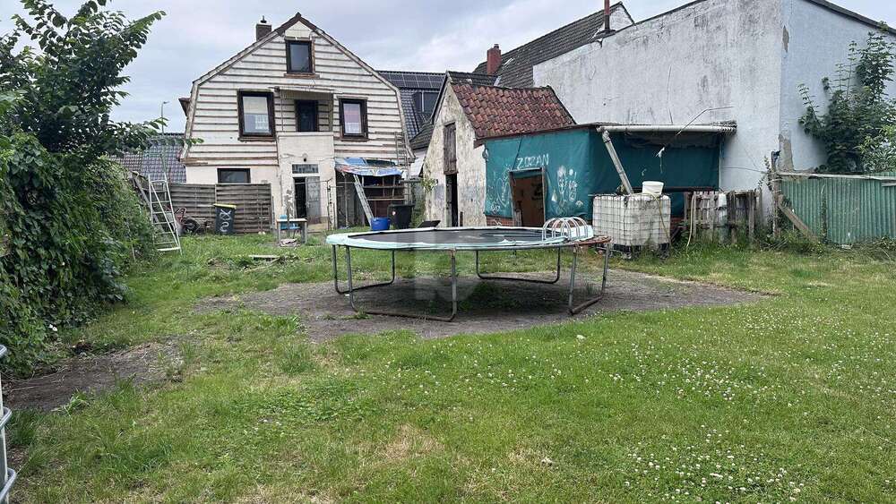 Einfamilienhaus Bremerhaven Lehe - 9 Zimmer, 220 m&sup2;, 248.000&euro; | Angebot:26753585