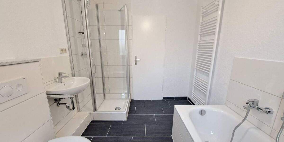 Etagenwohnung Bremerhaven Lehe - 3 Zimmer, 87 m&sup2;, 625&euro; | Angebot:25250795