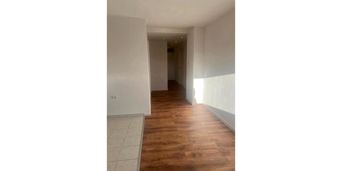 Etagenwohnung Wilhelmshaven Heppens - 4 Zimmer, 105 m&sup2;, 435&euro; | Angebot:25855656