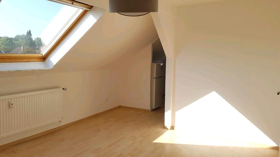 Dachgeschoßwohnung Bremerhaven Leherheide - 1 Zimmer, 30 m&sup2;, 260&euro; | Angebot:24717519