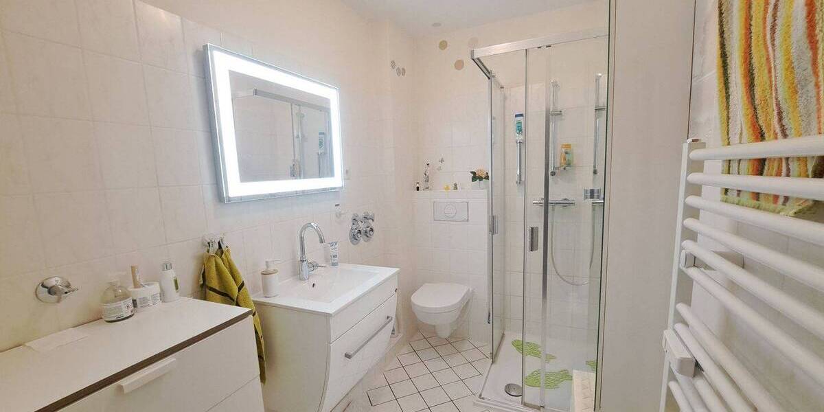 Etagenwohnung Bremerhaven Lehe - 2 Zimmer, 62 m&sup2;, 295&euro; | Angebot:26277798