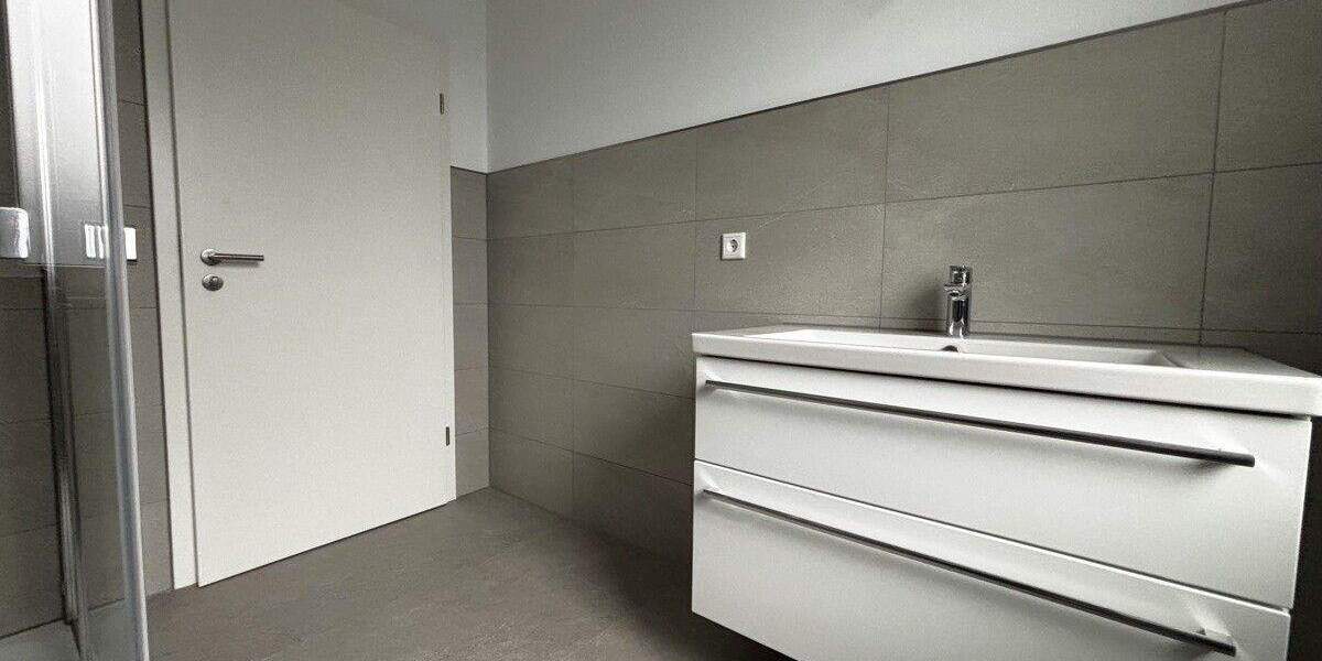 Bremerhaven - Schiffdorferdamm Moderne 3 Zimmer-Wohnung im EG mit Terrasse 3 zimmer