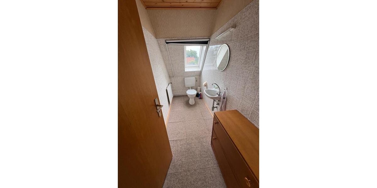 Einfamilienhaus Bremerhaven Lehe - 8 Zimmer, 140 m&sup2;, 160.000&euro; | Angebot:26764773