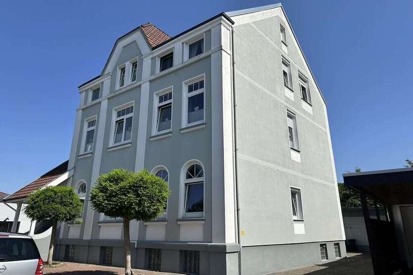 Haus zum Kaufen in Nordenham 327.500 € 302 m²