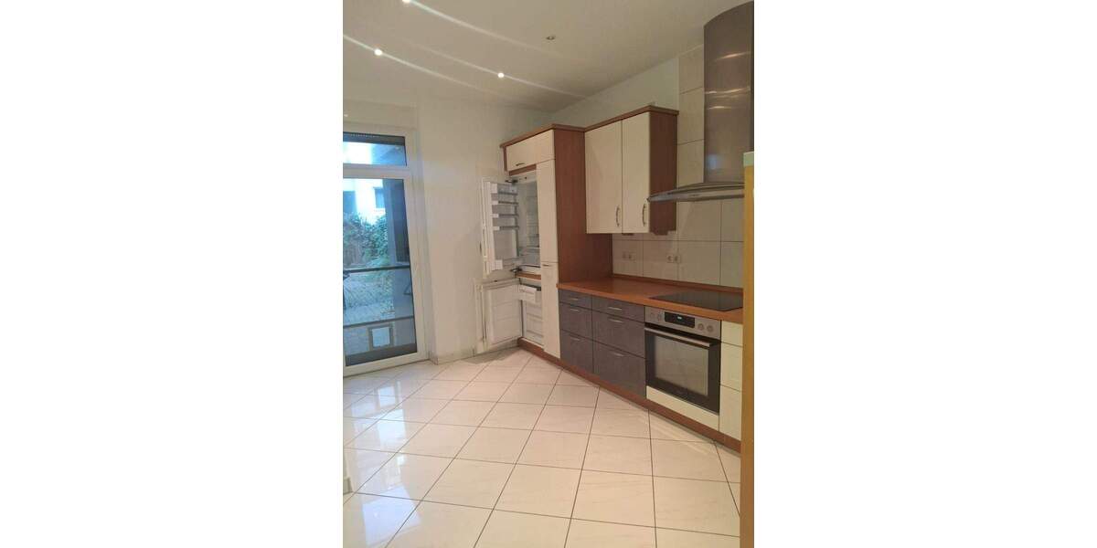 Etagenwohnung Bremerhaven Lehe - 3 Zimmer, 82 m&sup2;, 750&euro; | Angebot:25669771