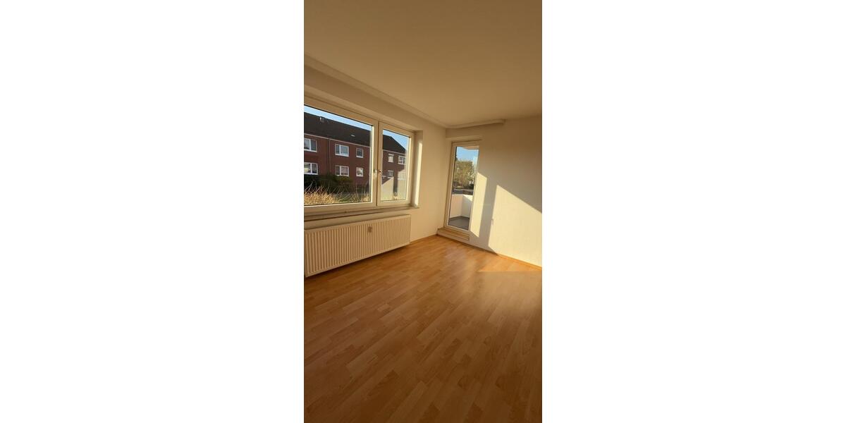 Erdgeschoßwohnung Nordenham - 3 Zimmer, 70 m&sup2;, 600&euro; | Angebot:25932104