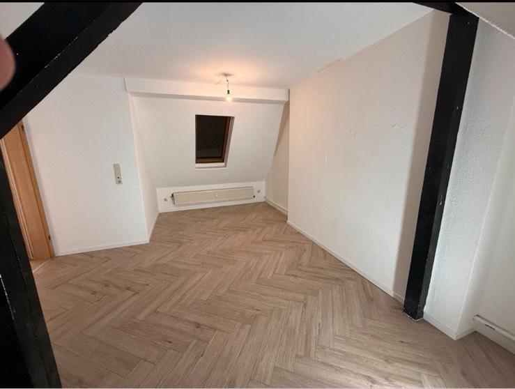 Dachgeschoßwohnung Bremerhaven Geestemünde - 1 Zimmer, 40 m&sup2;, 675&euro; | Angebot:25364408