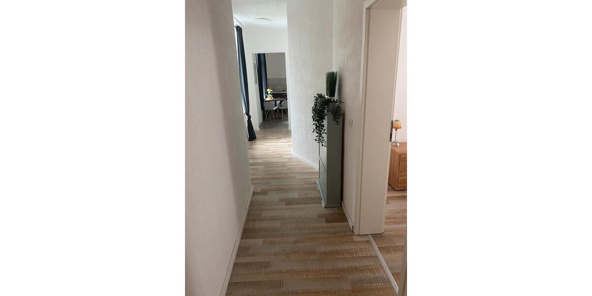 Etagenwohnung Bremerhaven Mitte - 3 Zimmer, 65 m&sup2;, 20&euro; | Angebot:26398834