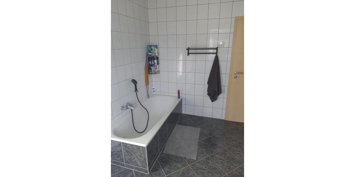 Mehrfamilienhaus, Wohnhaus Bremerhaven Schiffdorferdamm - 9 Zimmer, 210 m&sup2;, 550.000&euro; | Angebot:25891632