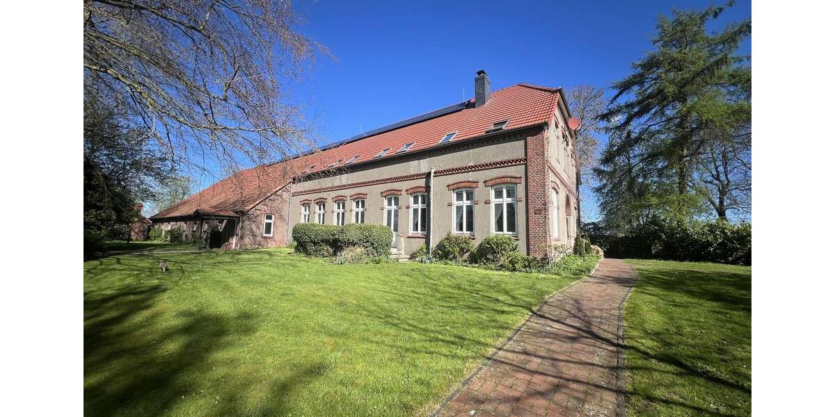 Dachgeschoßwohnung Nordenham - 2 Zimmer, 70 m&sup2;, 400&euro; | Angebot:26263962