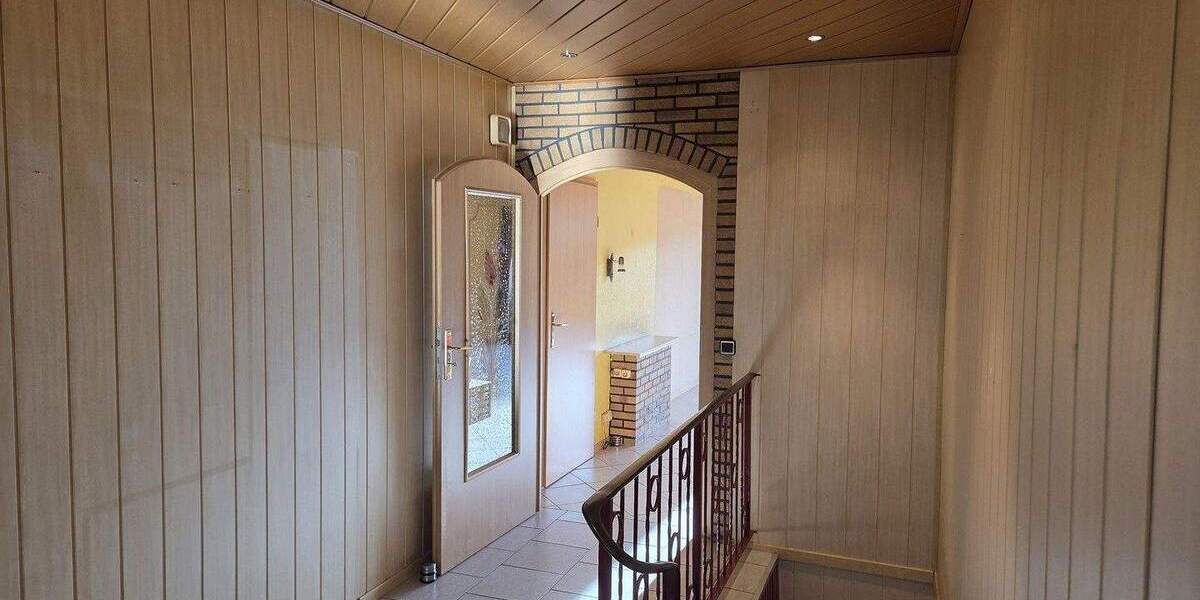 ruhig gelegener Bungalow mit Vollkeller, großer Garage und Gartenhaus 3 zimmer