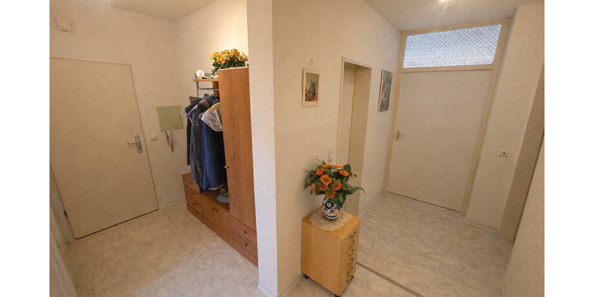 Etagenwohnung Nordenham - 3 Zimmer, 65 m&sup2;, 76.000&euro; | Angebot:25684264