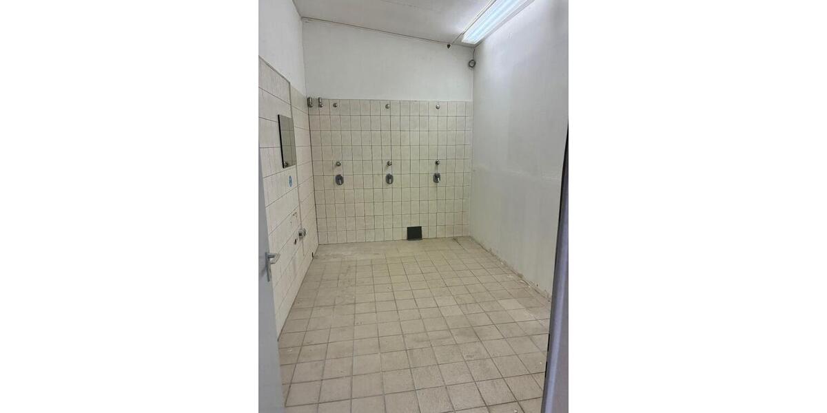 Provisionsfrei* Gewerbehof - 2 Bürogebäude, 240 m² Lager & 13 Garagen direkt am Wasser - Gewerbeobjekt Bremerhaven Fischereihafen (Stadtteil) | Angebot:24480932