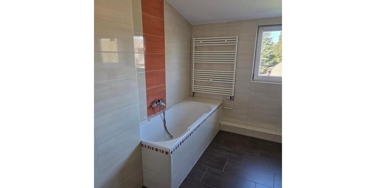 Mehrfamilienhaus, Wohnhaus Butjadingen - 4 Zimmer, 120 m&sup2;, 750&euro; | Angebot:26296308