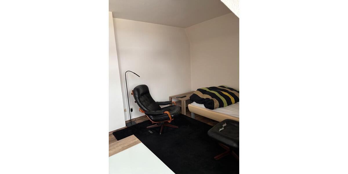 1 Zi-DG-Whg, Küche, Bad 1 zimmer