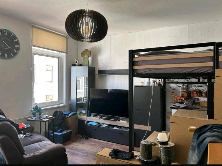 Etagenwohnung Bremerhaven Mitte - 5 Zimmer, 130 m&sup2;, 140.000&euro; | Angebot:27218440