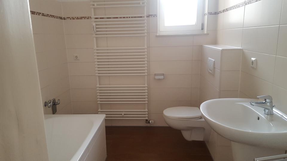 Etagenwohnung Bremerhaven Geestemünde - 4 Zimmer, 94 m&sup2;, 723&euro; | Angebot:26069411