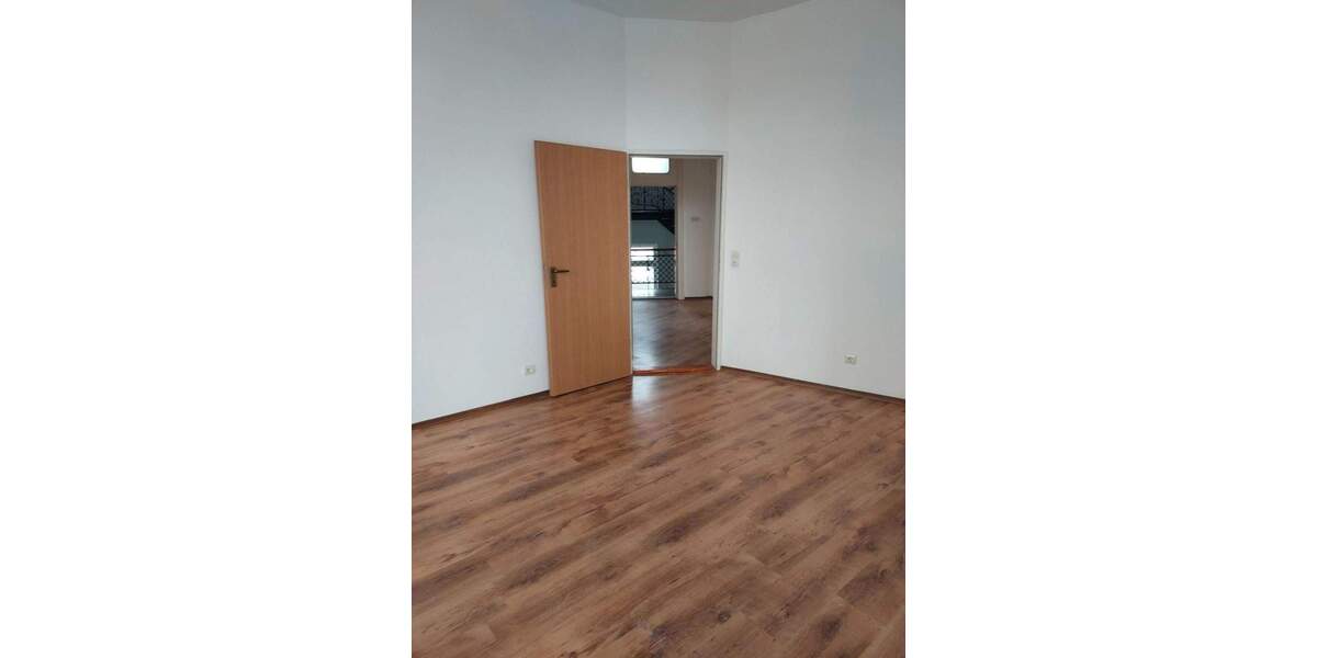 Etagenwohnung Bremerhaven Mitte - 3 Zimmer, 85 m&sup2;, 550&euro; | Angebot:26568856