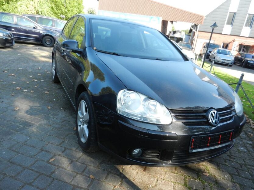 VW Golf 267.529 km 2.999 € Ebersdorf 27432