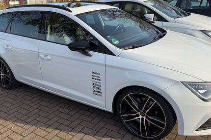 Seat Leon 100.000 km 20.000 &euro; Bremerhaven 27470