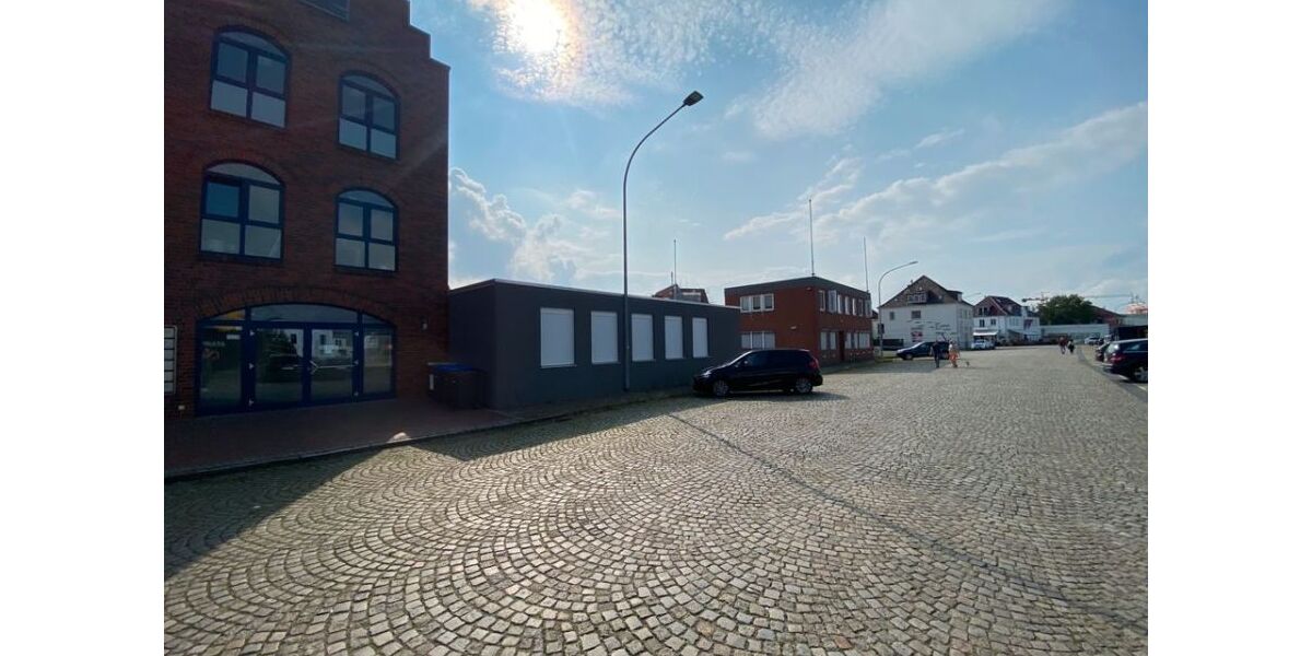 Provisionsfrei* Gewerbehof - 2 Bürogebäude, 240 m² Lager & 13 Garagen direkt am Wasser - Gewerbeobjekt Bremerhaven Fischereihafen (Stadtteil) | Angebot:24480932