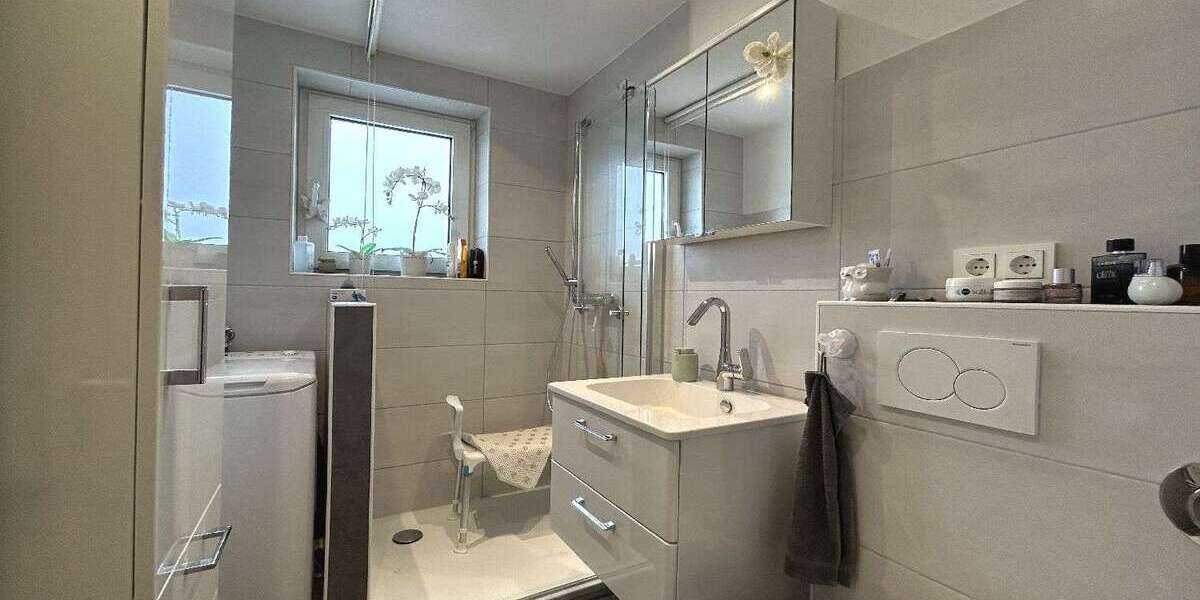 Etagenwohnung Bremerhaven Mitte - 2 Zimmer, 53 m&sup2;, 63.000&euro; | Angebot:24723512