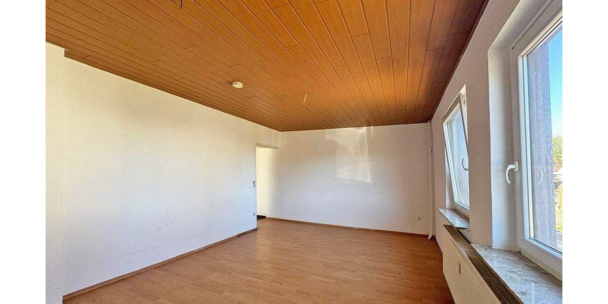 Etagenwohnung Bremerhaven Surheide - 2 Zimmer, 65 m&sup2;, 109.000&euro; | Angebot:24910828