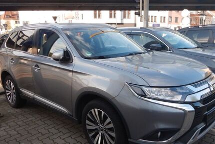 Mitsubishi Outlander 76.869 km 17.650 € Bremen 28207