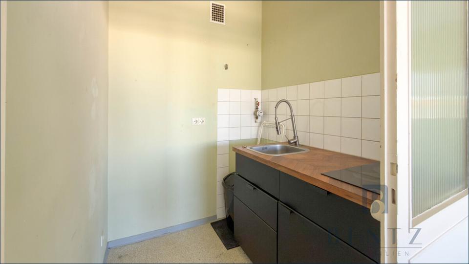 Etagenwohnung Bremerhaven Mitte - 1 Zimmer, 34 m&sup2;, 290&euro; | Angebot:24878073