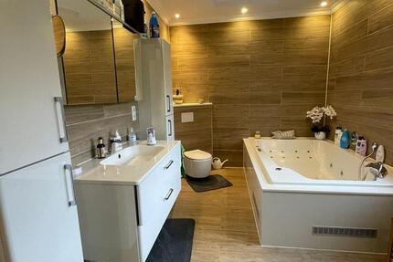 Haus Loxstedt - 10 Zimmer, 325 m&sup2;, 450.000&euro; | Angebot:26286628