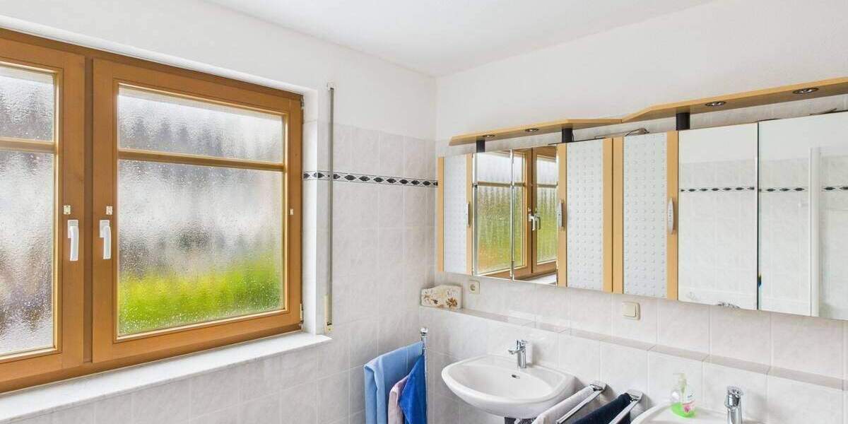 Reihenmittelhaus Bremerhaven Lehe - 6 Zimmer, 175 m&sup2;, 359.000&euro; | Angebot:24916557