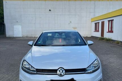 VW Golf 130.000 km 12.900 &euro; Bremerhaven 27570