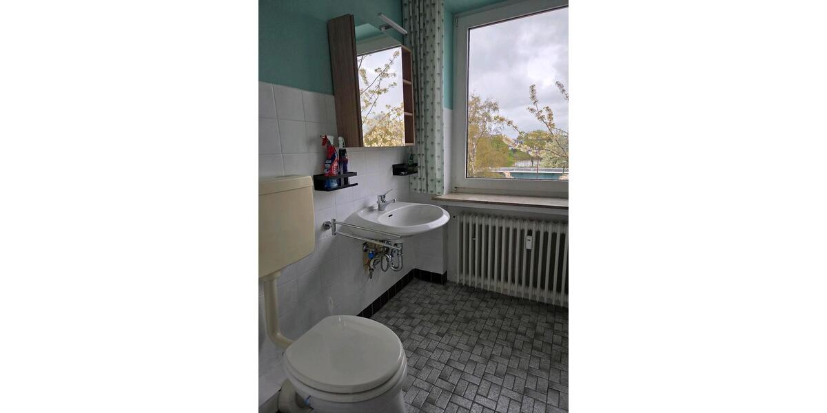 Etagenwohnung Bremerhaven Mitte - 2 Zimmer, 63 m&sup2;, 650&euro; | Angebot:26346427