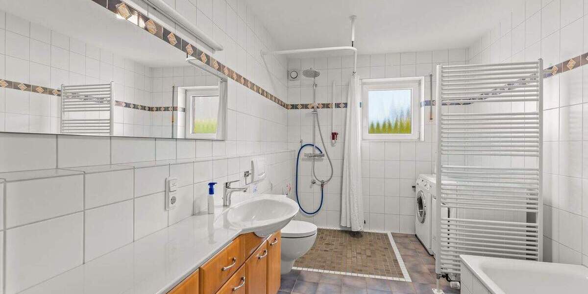 Bungalow Butjadingen-Burhave Burhave - 5 Zimmer, 131 m&sup2;, 425.000&euro; | Angebot:25684206