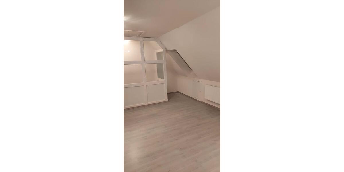 Dachgeschoßwohnung Wanna - 2.5 Zimmer, 65 m&sup2;, 700&euro; | Angebot:24950784
