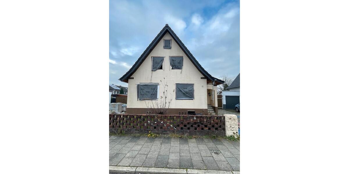 Teil-Saniertes Einfamilienhaus mit Entwicklungspotenzial 3.5 zimmer