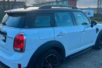 Mini Countryman D (Cooper) 154.000 km 16.100 &euro; Bremerhaven 27572
