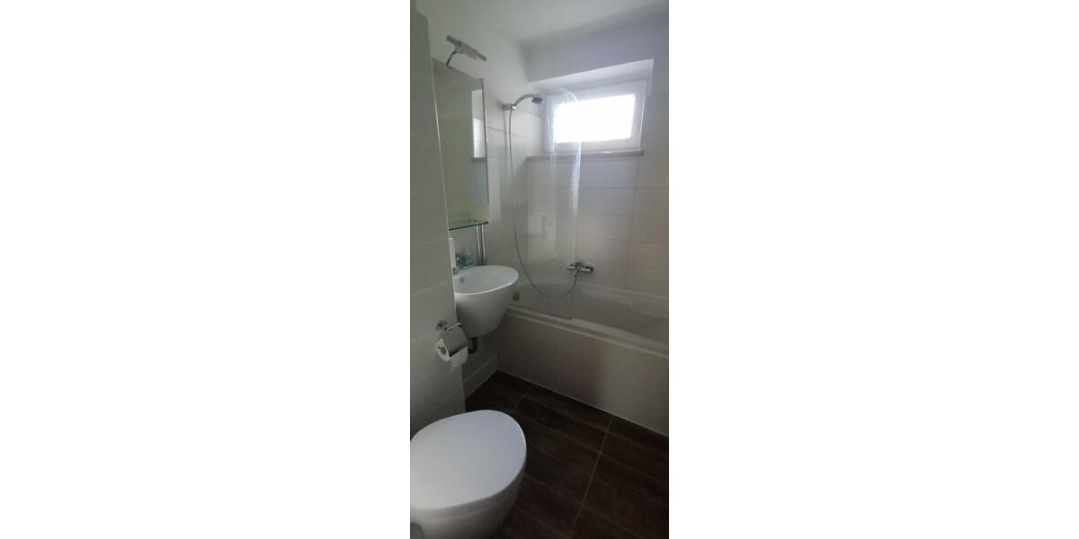 3 ZKB in Bremerhaven am Bürgerpark mit Balkon und PKW Stellplatz 3 zimmer