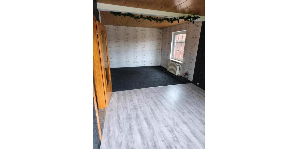 Doppelhaushälfte Nordenham - 6 Zimmer, 185 m&sup2;, 1.350&euro; | Angebot:26289314