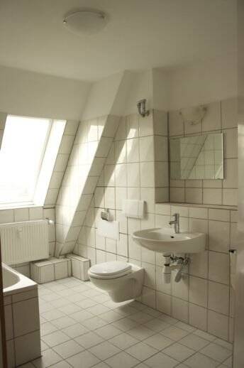 Etagenwohnung Bremerhaven Mitte - 2 Zimmer, 66 m&sup2;, 400&euro; | Angebot:24855724