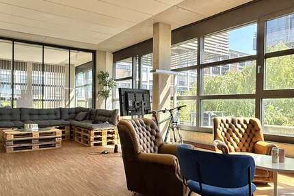 Büro in Bremen 3.206,38 € 280.17 m²