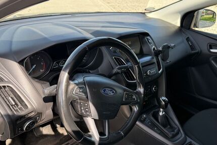 Ford Focus 205.000 km 6.200 &euro; Geestland 27607