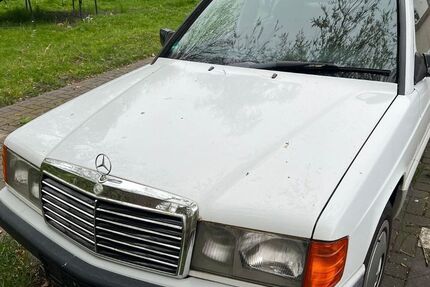 Mercedes-Benz 190 280.000 km 4.300 &euro; Nordenham 26954