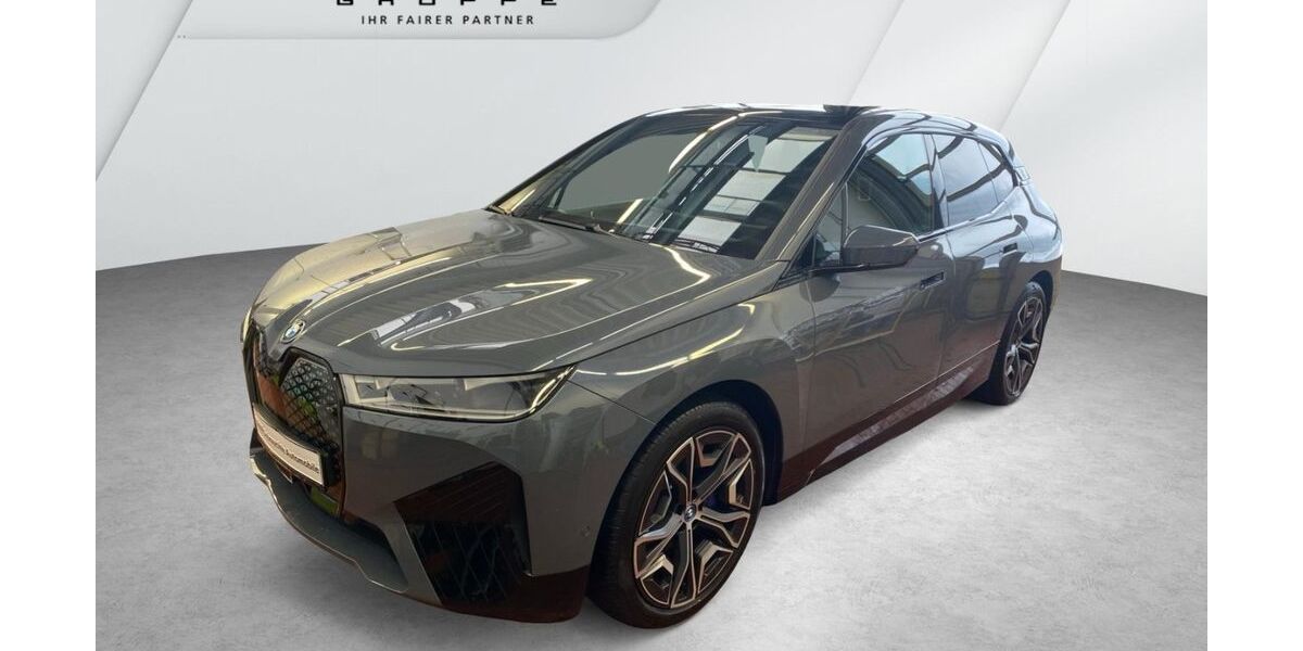 BMW iX 40.528 km 41.450 &euro; Bremerhaven 27580