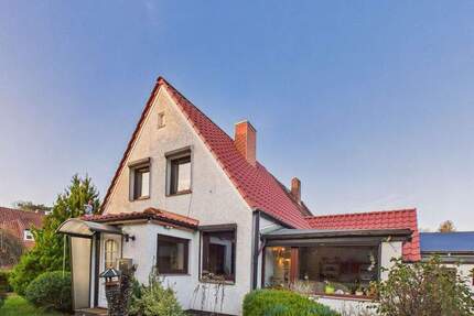 Bremerhaven: Doppelhaushälfte in guter Lage - Sanierungsstand bietet sofortigen Startvorteil 4 zimmer