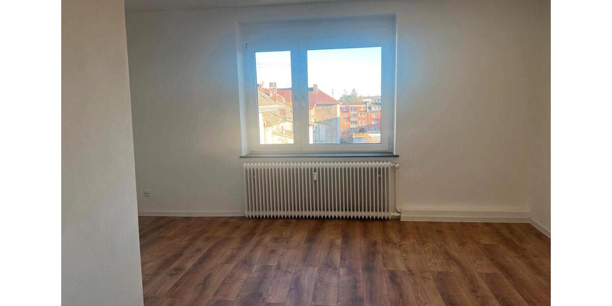 Etagenwohnung Wilhelmshaven Heppens - 4 Zimmer, 105 m&sup2;, 435&euro; | Angebot:25855656