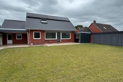 Haus Varel - 4.5 Zimmer, 127 m&sup2;, 1.350&euro; | Angebot:25044952